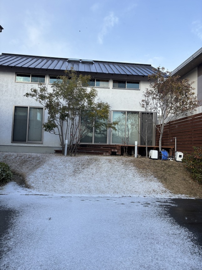 彩都モデルハウスも少し雪化粧